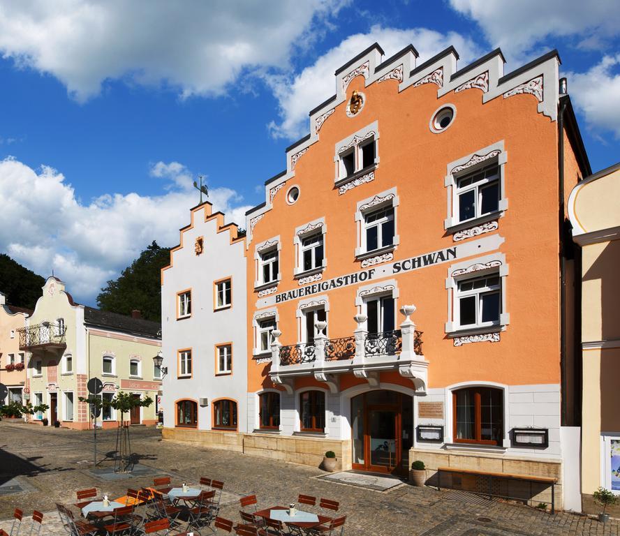 Gasthaus Schwan Riedenburg Eksteriør billede